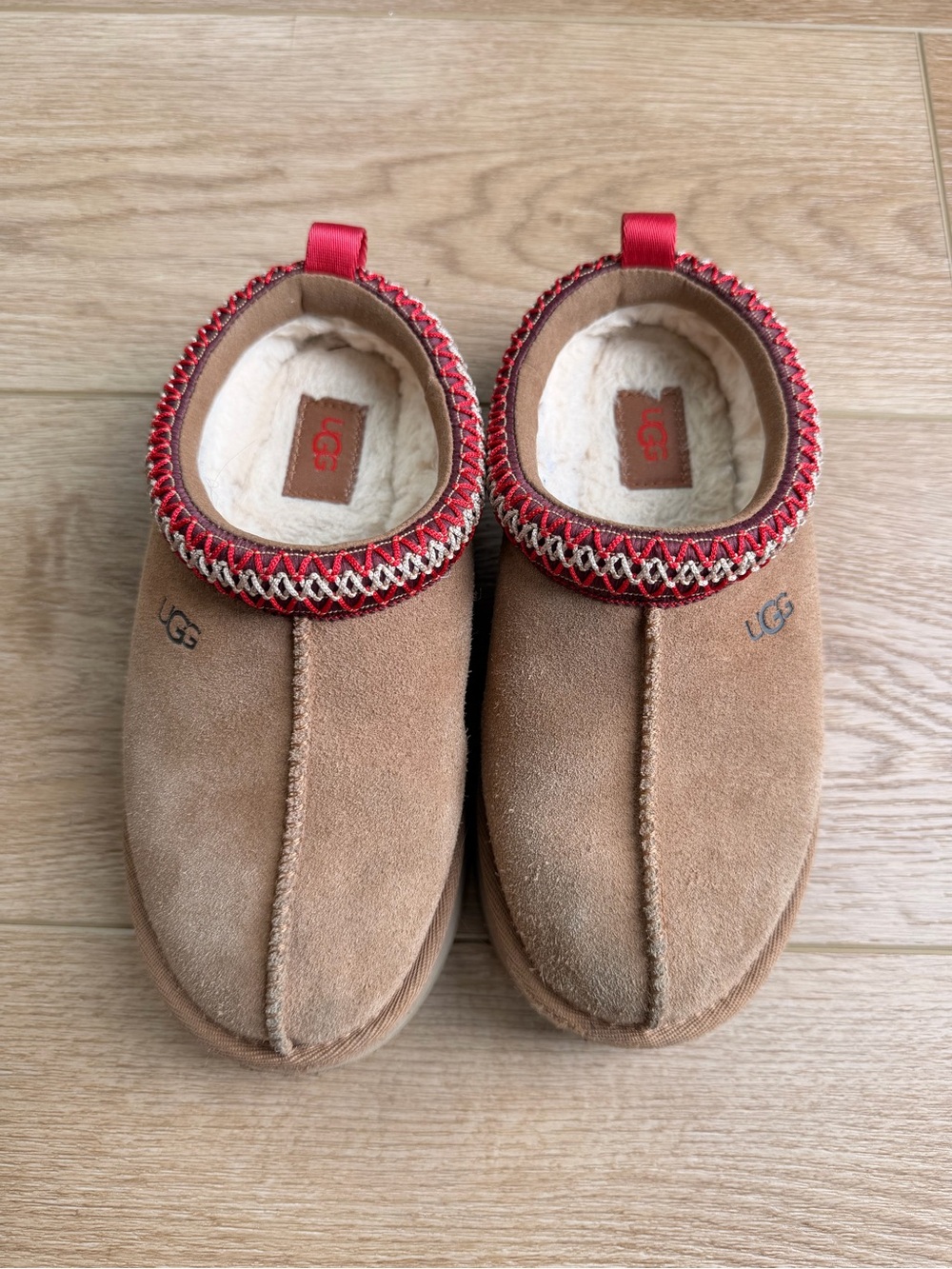 UGG Kids Tazz (Little Kid) Size 1 - ships fast!